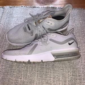 Womens Nike airmax sequent